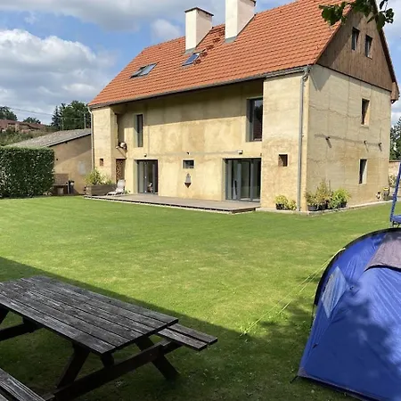 Homeland - Family Friendly House Villa Ledce (Hradec Kralove)